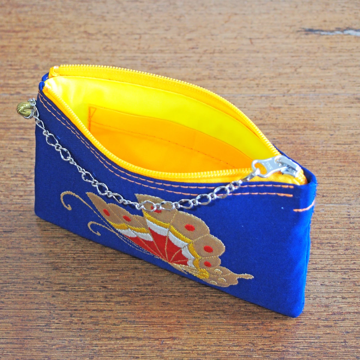 実例205 蝶柄お太鼓帯 横長フラットポーチ